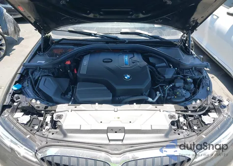 2022 BMW 3 Series 330E z USA, uszkodzony, nr VIN 3MW5P7J07N8C35403